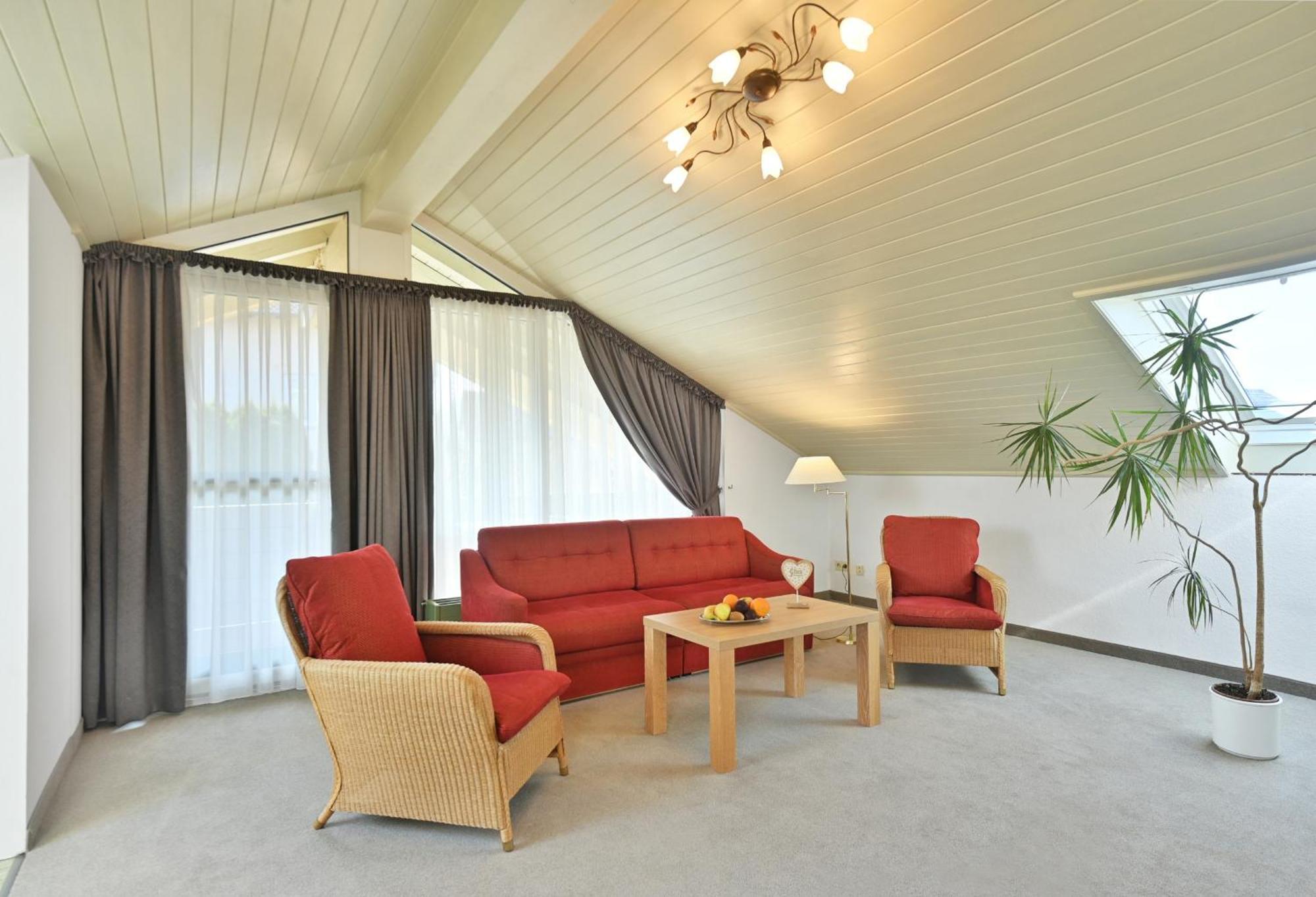 Landhaushotel Hof Wasserkuppe Poppenhausen Exterior foto